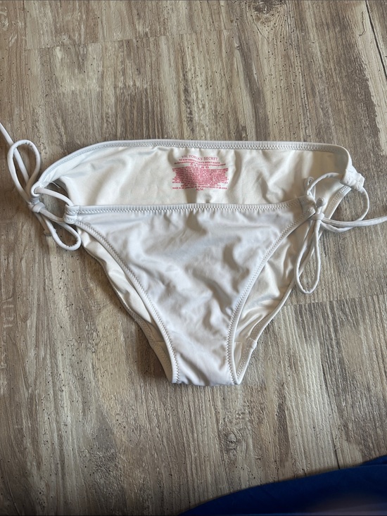 Victoria's Secret Other - Victoria’s Secret the Bow bikini White Tie-Side Bikini Bottom - medium